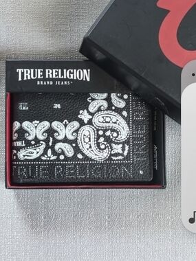 True Religion Faux Leather Paisley Print Wallet NEW